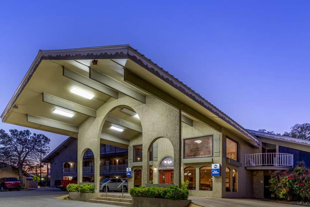 קרוויל Best Western Sunday House Inn מראה חיצוני תמונה